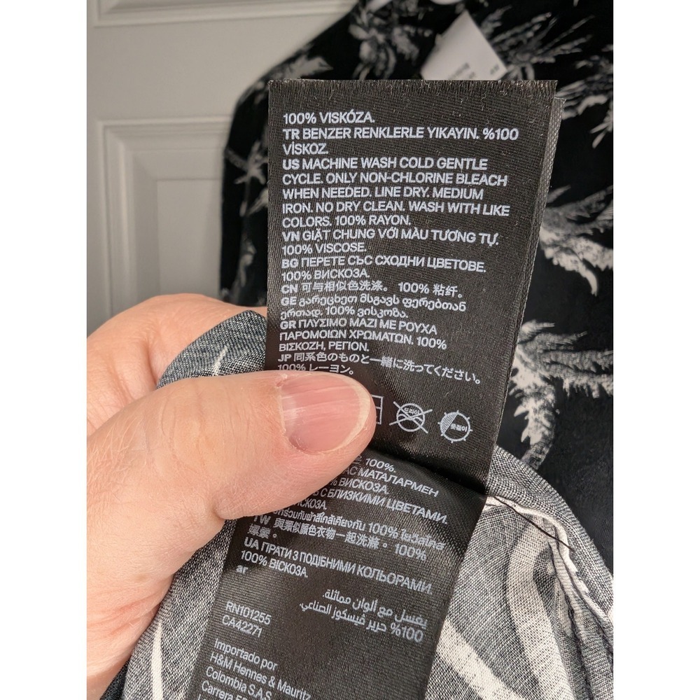 H&M Button Up Shirt Men's XL Black White Palm Print Collared Long Sleeve NEW - Picture 8 of 8